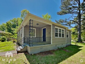 Building Photo - 533 Annie Laura Dr