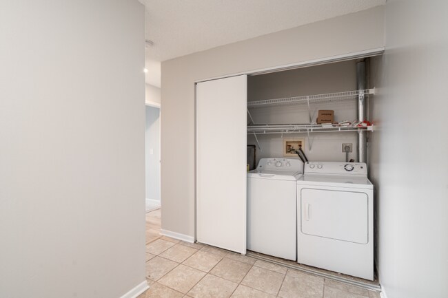 Building Photo - 12771 Greenwood Dr