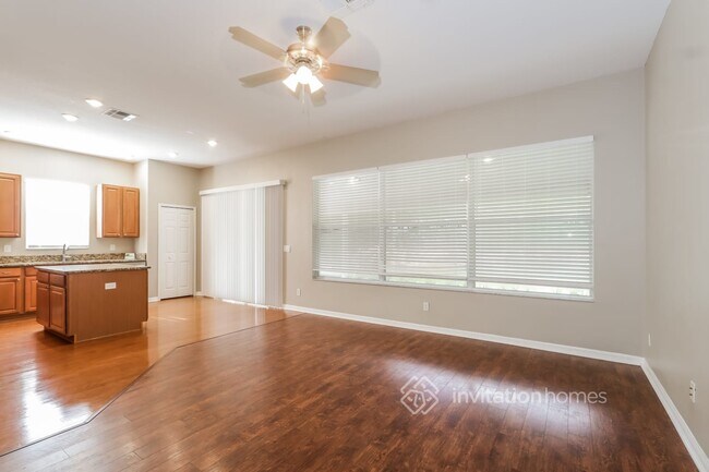 Building Photo - 10246 Evergreen Hill Dr