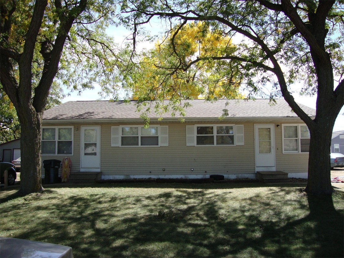 Primary Photo - 1424 Starview Dr