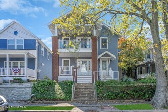 Building Photo - 407 Newark Ave