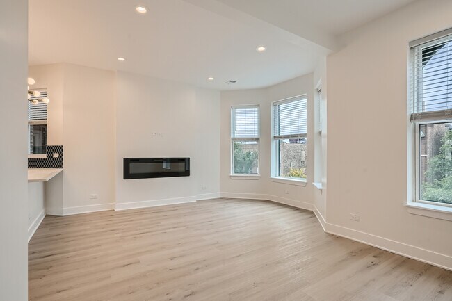 Foto del edificio - 3509 N Sheffield Ave