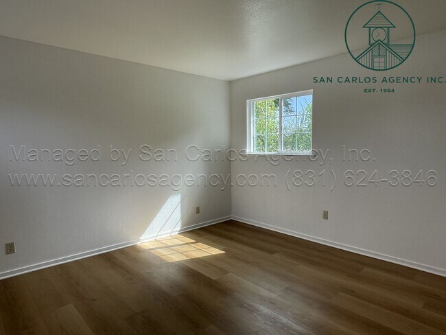 Foto del edificio - 615 Lottie St
