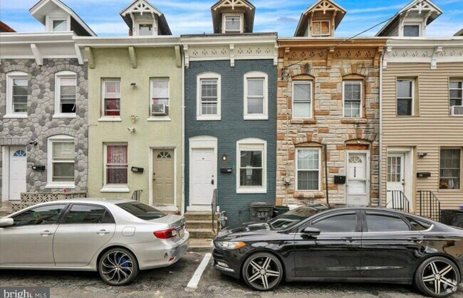Building Photo - 226 Hudson St