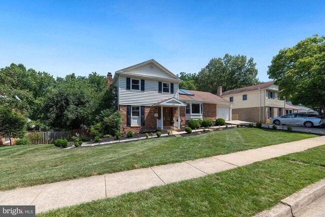Foto del edificio - 8121 Briar Creek Dr
