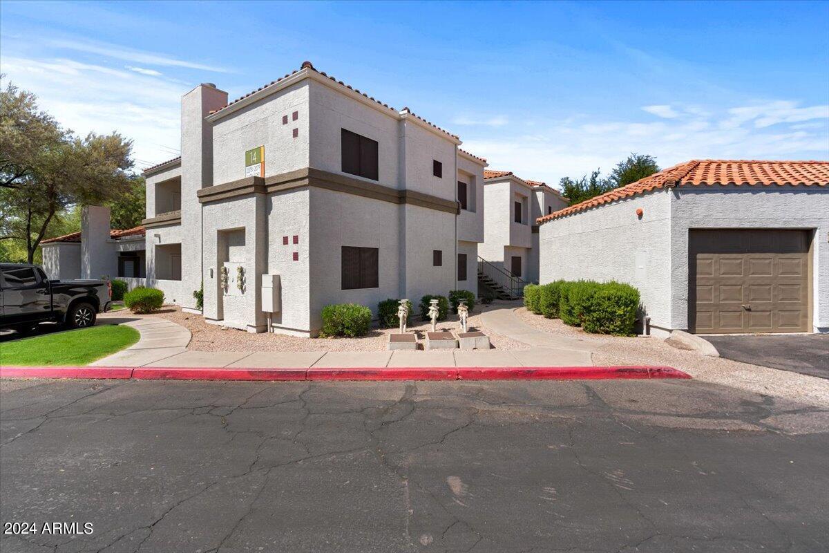 Primary Photo - 11375 E Sahuaro Dr