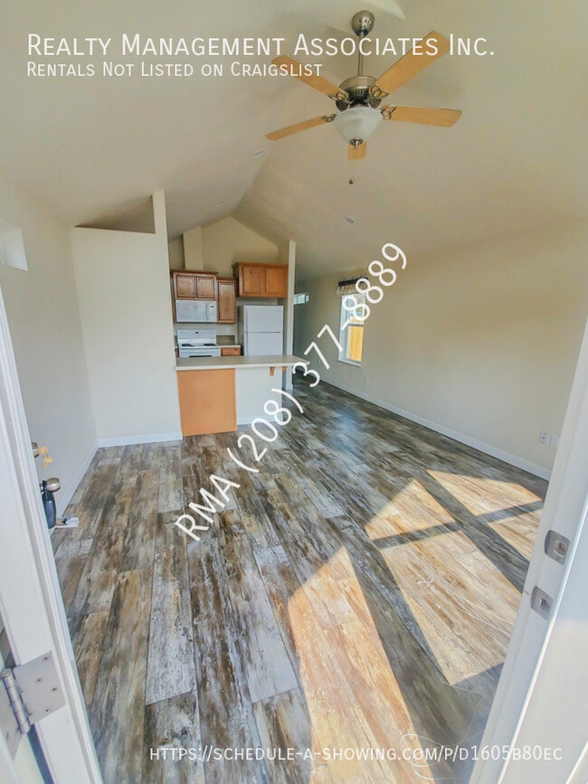 Building Photo - 320 S 2nd Ave