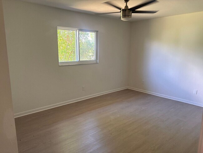 Foto del edificio - 919 Cape Coral Pkwy W