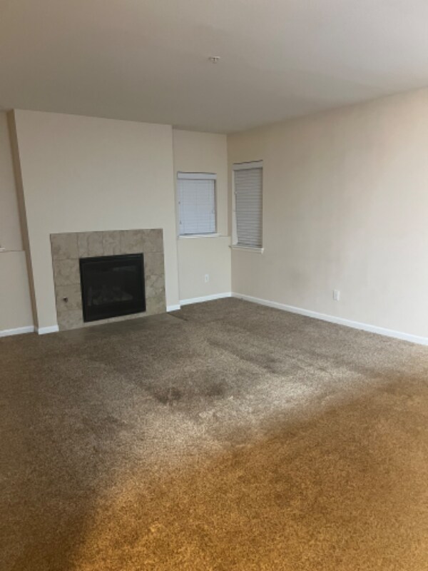 Building Photo - 8760 Corona St
