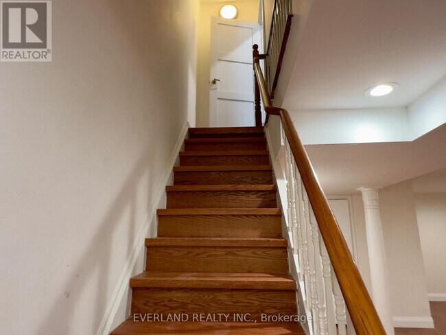 Photo du bâtiment - 7 Shaughnessy Blvd