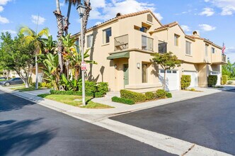 Building Photo - 35 Fleurance St