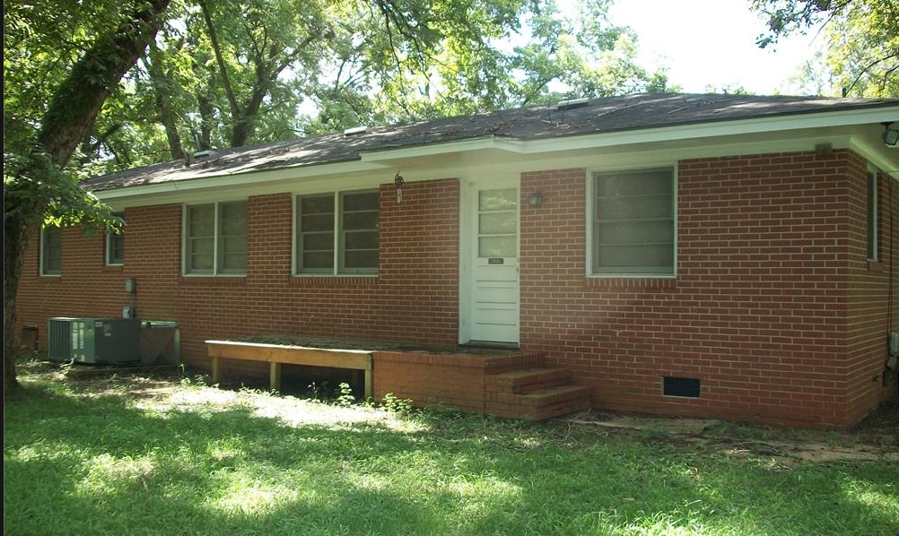 Building Photo - 713 Strout Ave