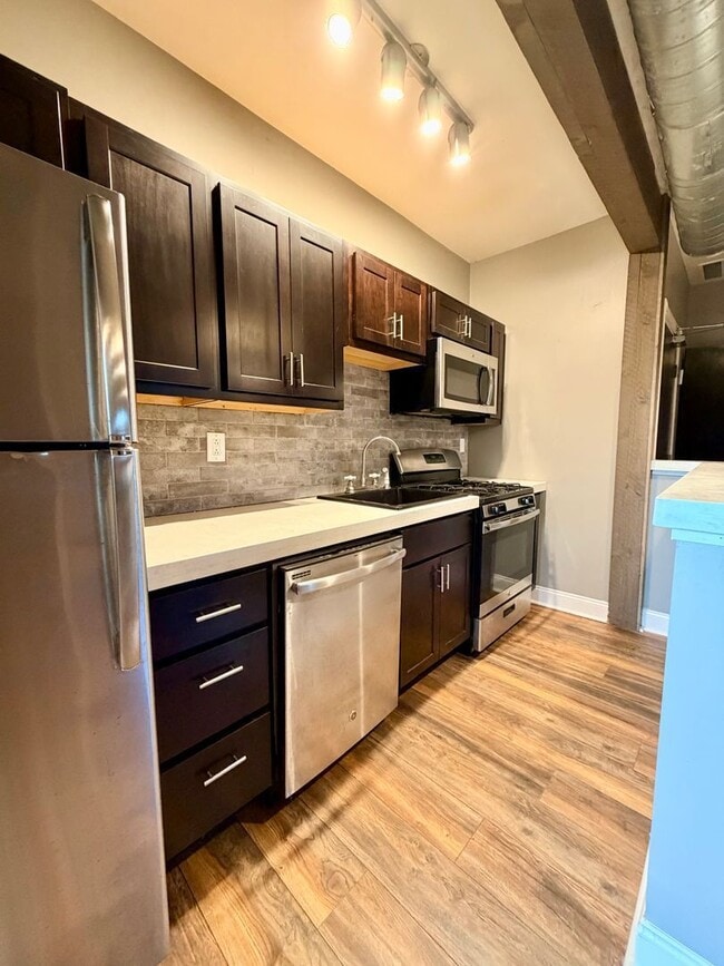 Foto del edificio - 227 N Negley Ave