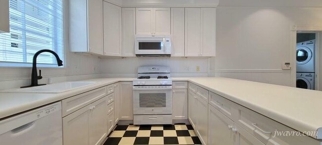 Photo - 43 Worth St Apartment