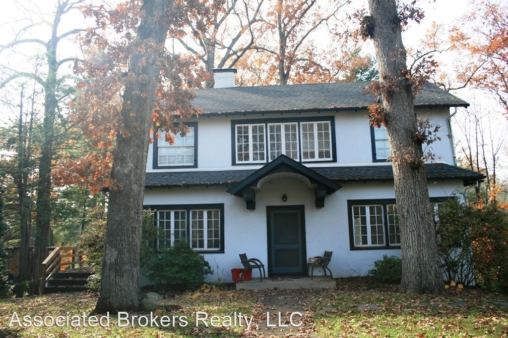 Primary Photo - 4 br, 2.5 bath House - 106 Oakhurst Circle