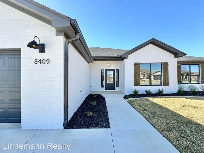 Building Photo - 4 br, 2 bath House - 8409 James Herring Way