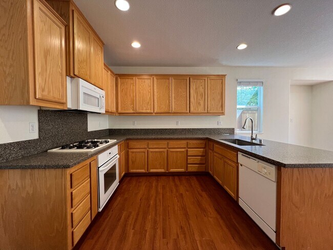 Foto del edificio - Spacious Folsom Parkway Home Near Park wit...
