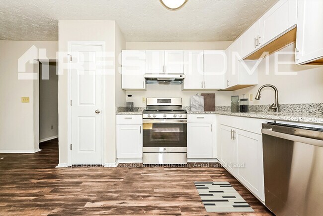 Building Photo - 6794 Bent Creek Dr