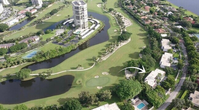 Foto del edificio - 1739 Embassy Dr
