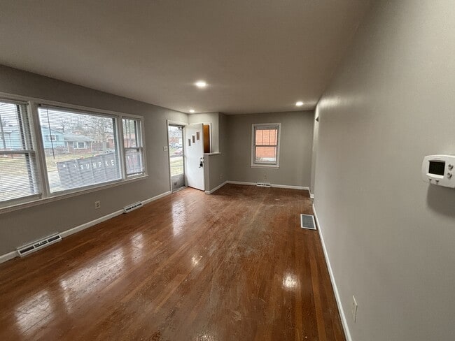 Foto del edificio - 1724 Silver Ln