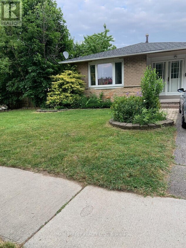 Primary Photo - 19 Barkwood Ct