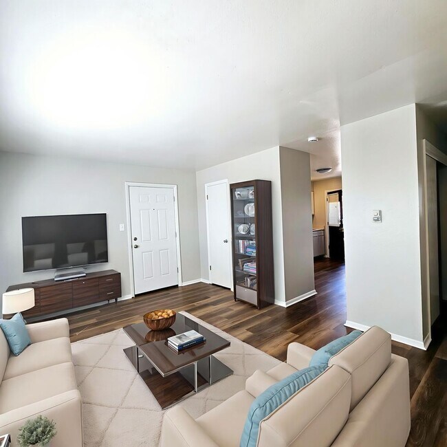 Foto del edificio - 4234 Forrest Hill Rd