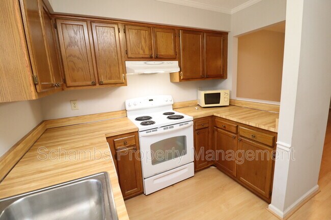 Foto del edificio - 7424 Penny Hill Ln