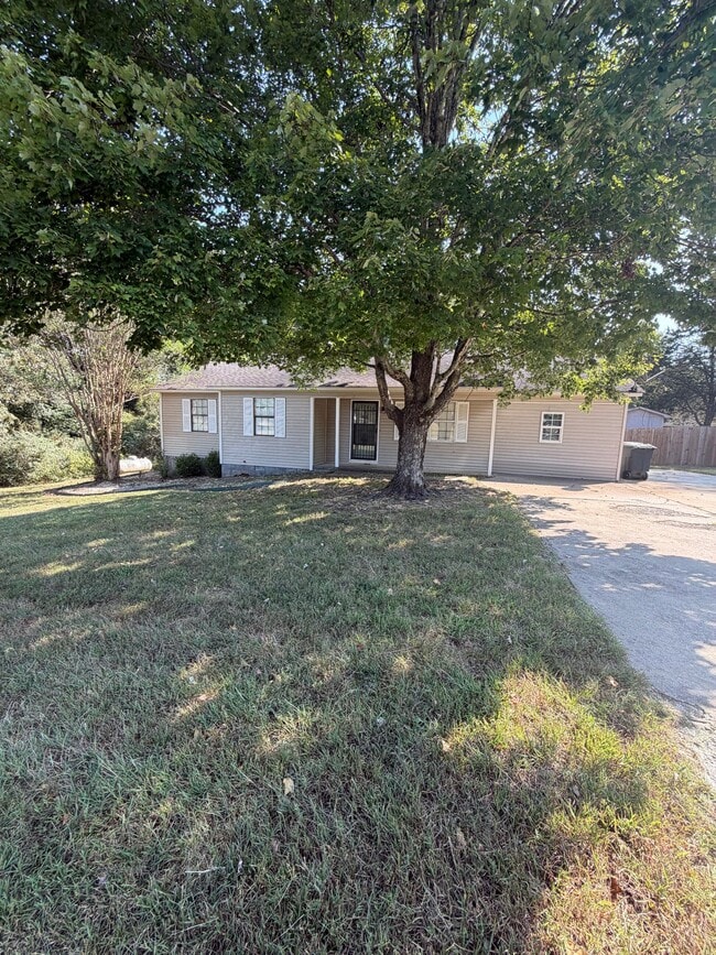 Building Photo - 18800 Canoebrook Ln