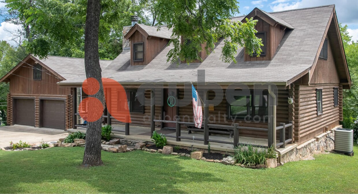 Foto principal - Log cabin home minutes to Downtown Chattan...