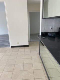 Primary Photo - 1420 Victoria St