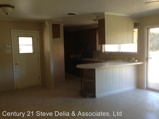 Building Photo - 818 Chinquapin Dr