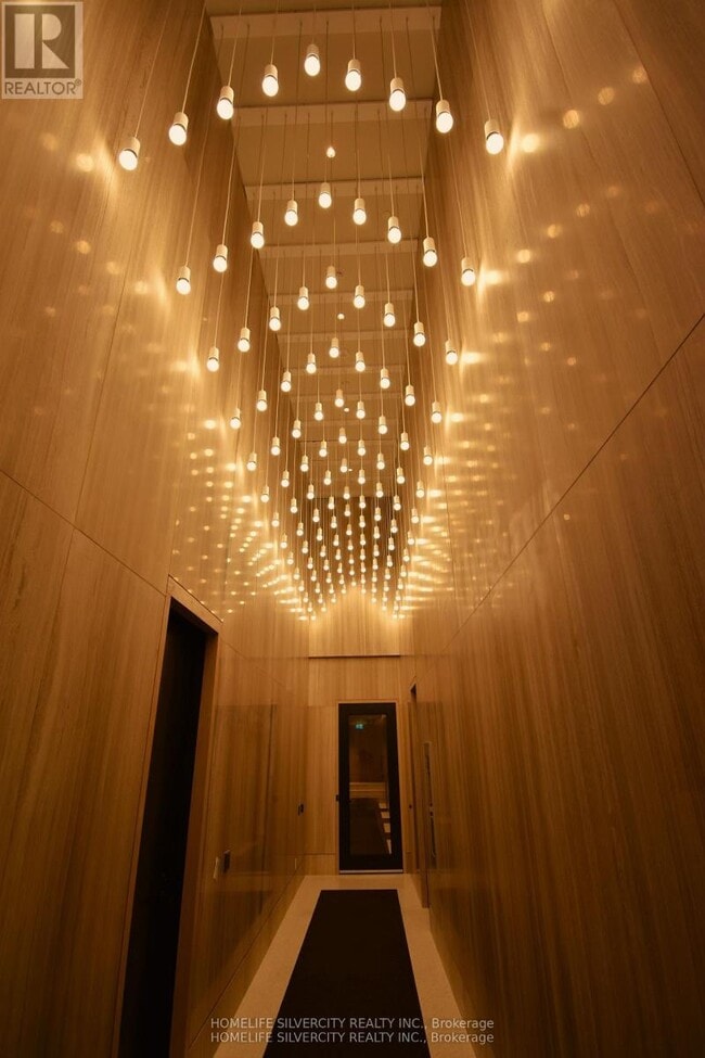 Building Photo - 225 Commerce St