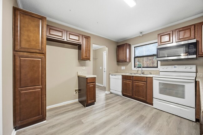 Foto del edificio - 4434 Janice Dr SW