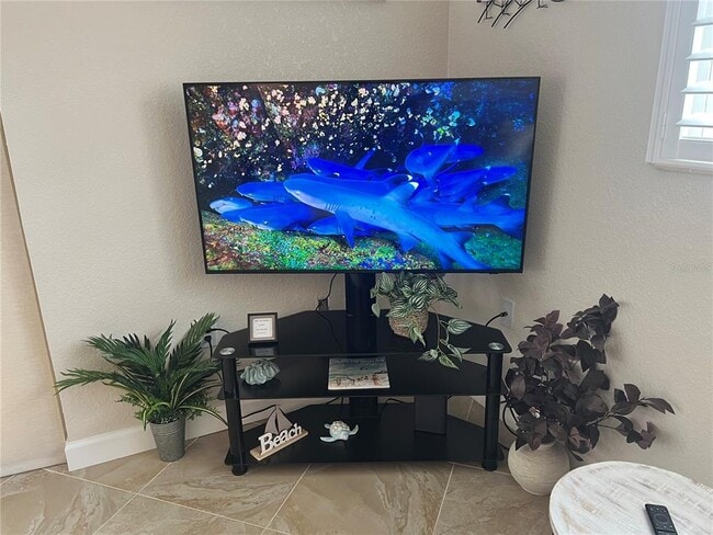 Building Photo - 6154 Midnight Pass Rd