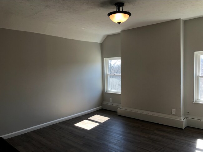 Building Photo - 2232 St James Ave