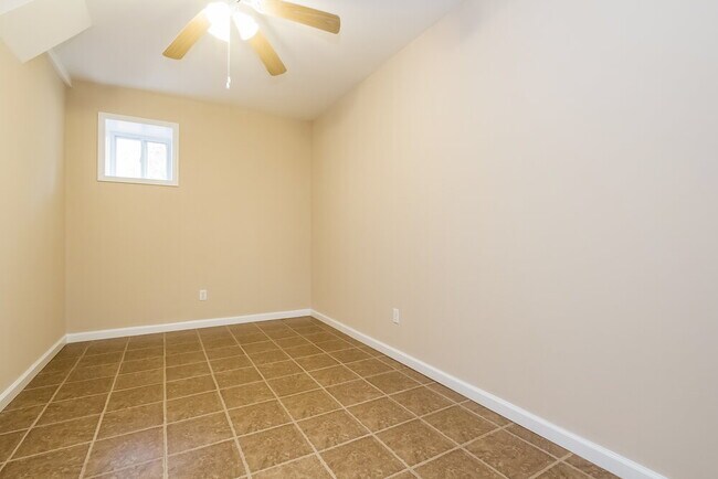 Foto del edificio - 3885 Dollar Cir