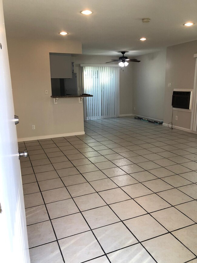 Foto del edificio - 12566 Brookshire Ave