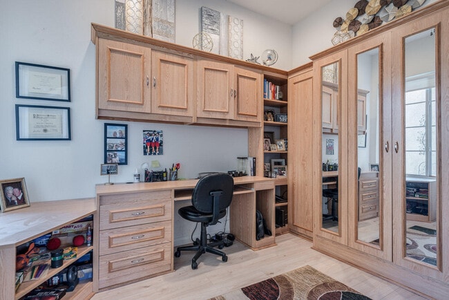 Building Photo - 80411 Portobello Dr