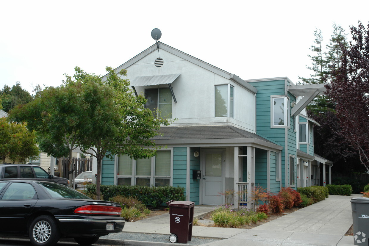 Primary Photo - 1265 Ocean Ave