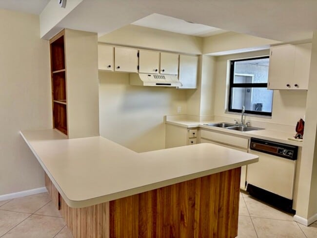 Building Photo - 1031 Anglers Cove