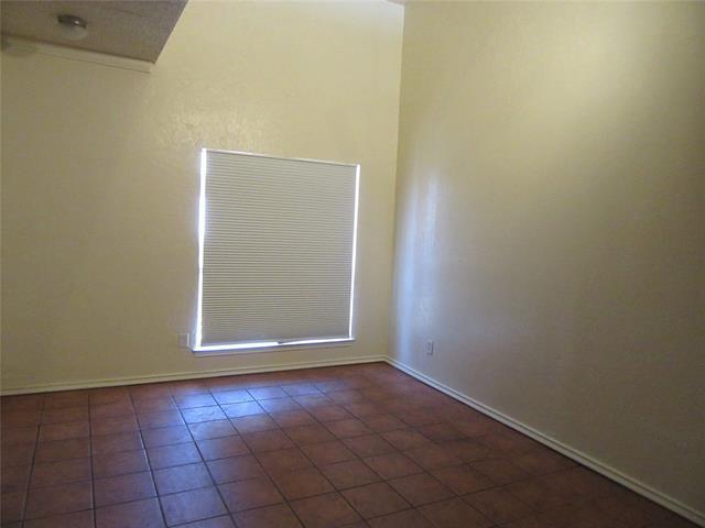 Foto del edificio - 8404 Forest Ln