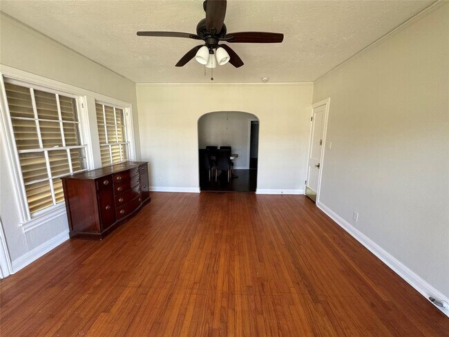 Building Photo - 2523 45th St