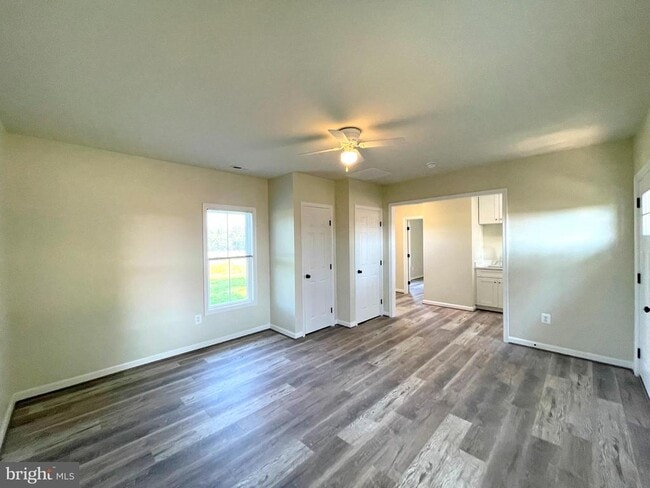 Foto del edificio - 7990 Mackall Rd