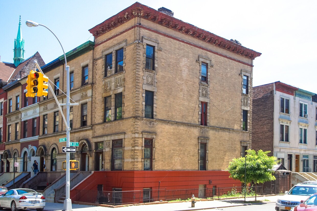 Foto del edificio - 100 Edgecombe Ave