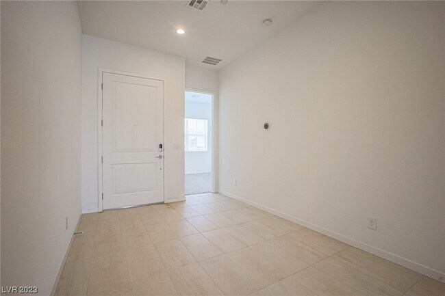 Building Photo - 92 Brixton Ave