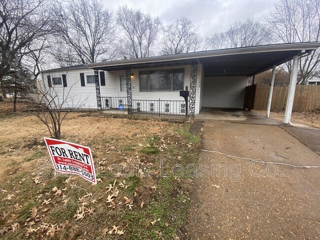 Building Photo - 1230 S Waterford Dr