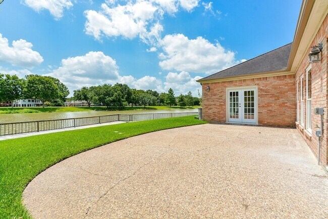 Foto del edificio - 1231 Creekford Cir