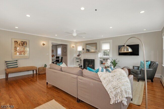 Foto del edificio - 58 Overlook Rd
