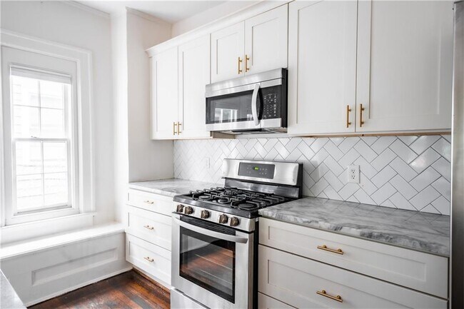 Foto del edificio - 536 Boulevard Pl NE
