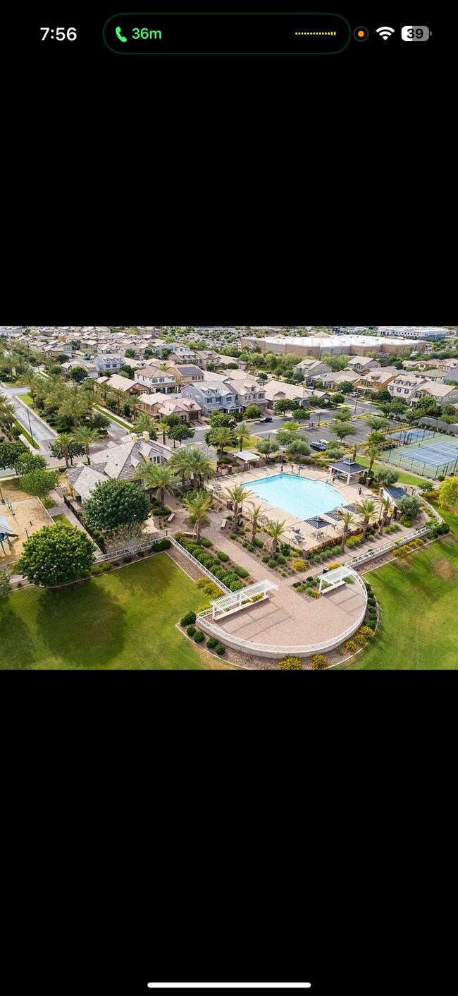 Building Photo - 10514 E Neville Ave